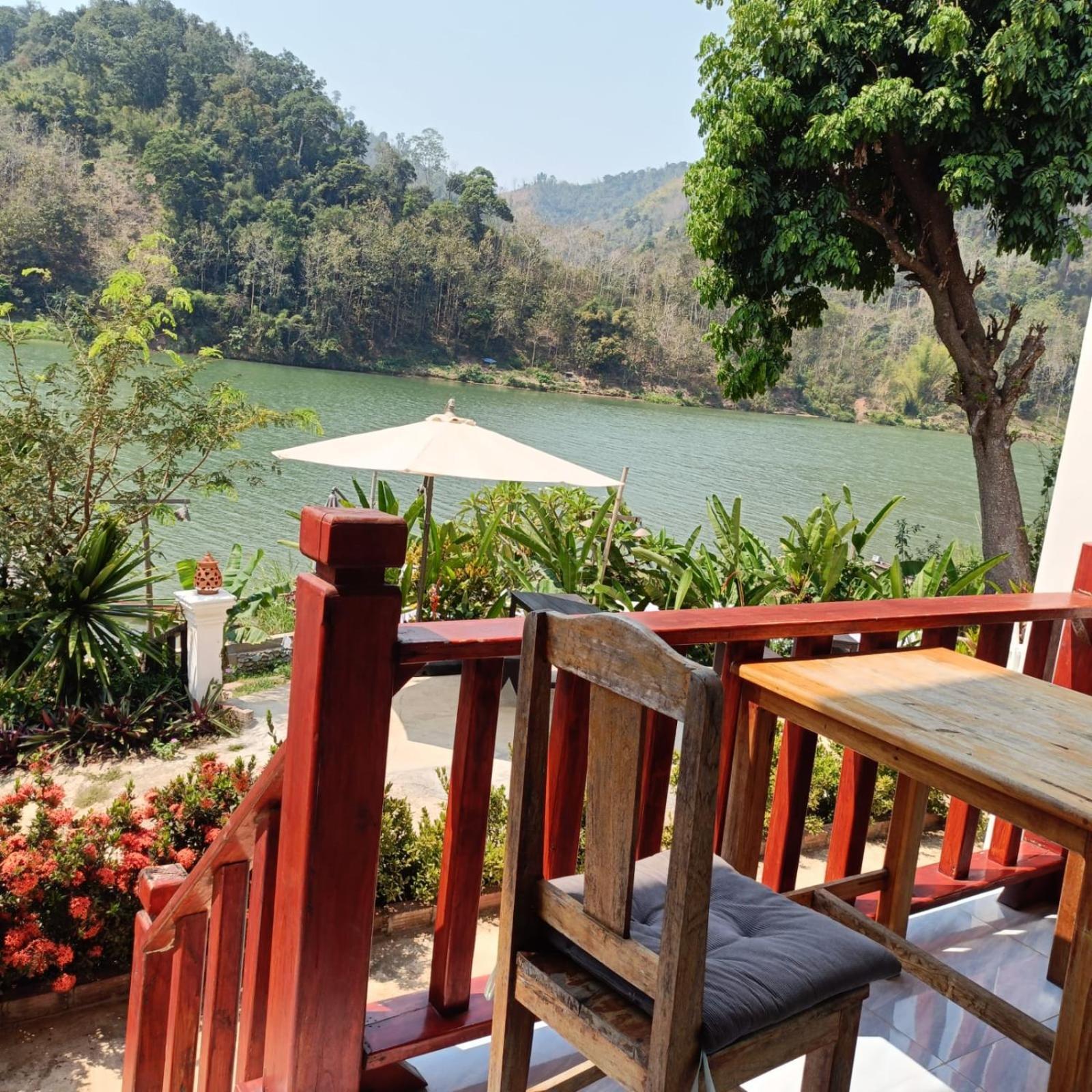 Nam Ou View Villa Nong Khiaw Bagian luar foto