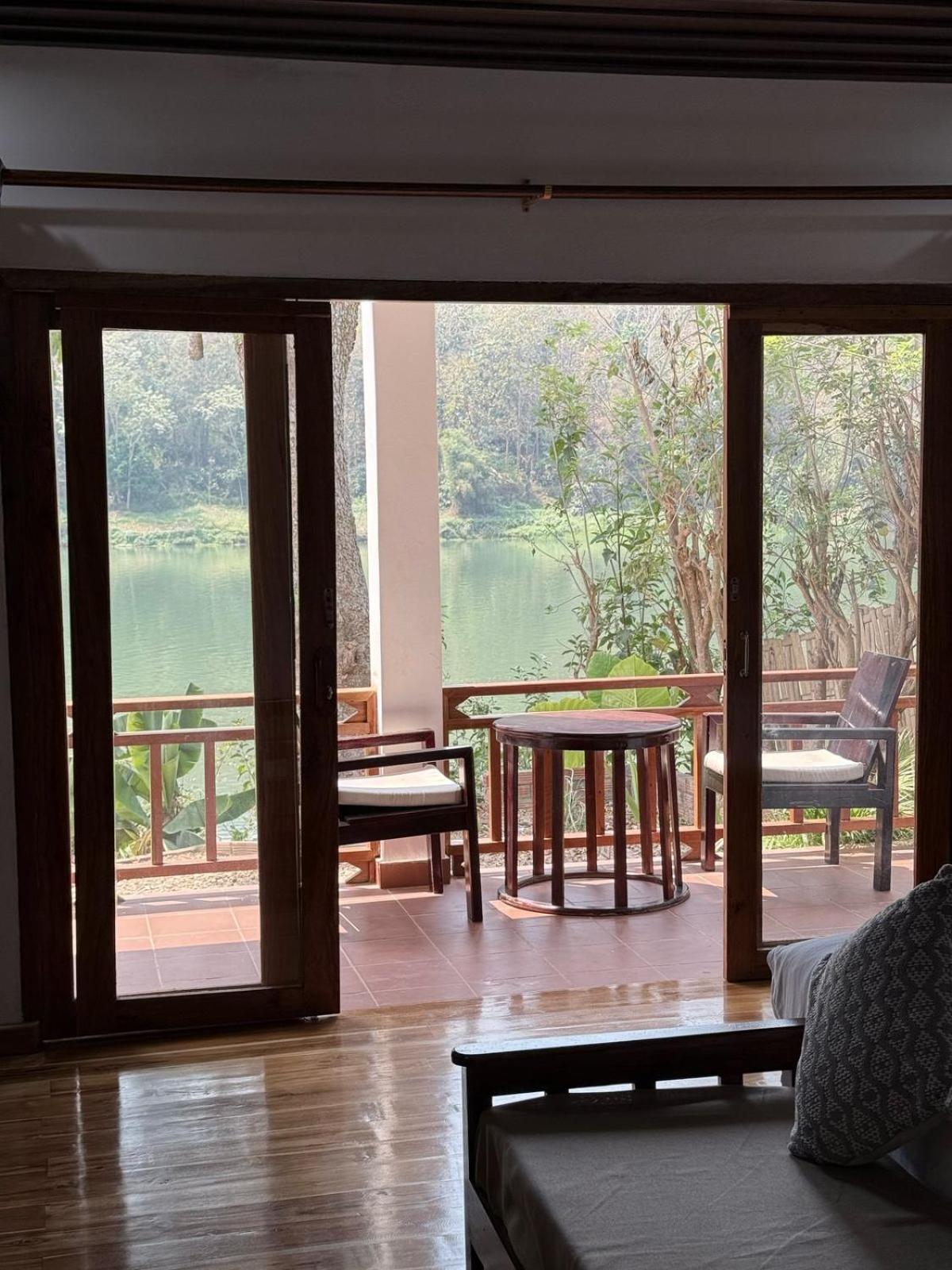 Nam Ou View Villa Nong Khiaw Ruang foto